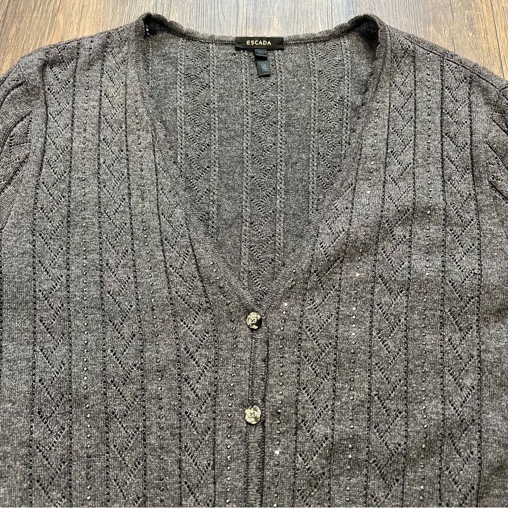 Escada Vtg Wide Ribbed V Neck Embellish Gray Knit Cardigan Sweater Y2K Soft M - Picture 12 of 13